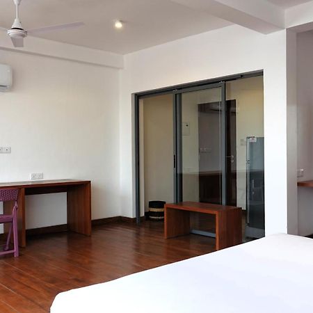 Hotel J Negombo Dış mekan fotoğraf